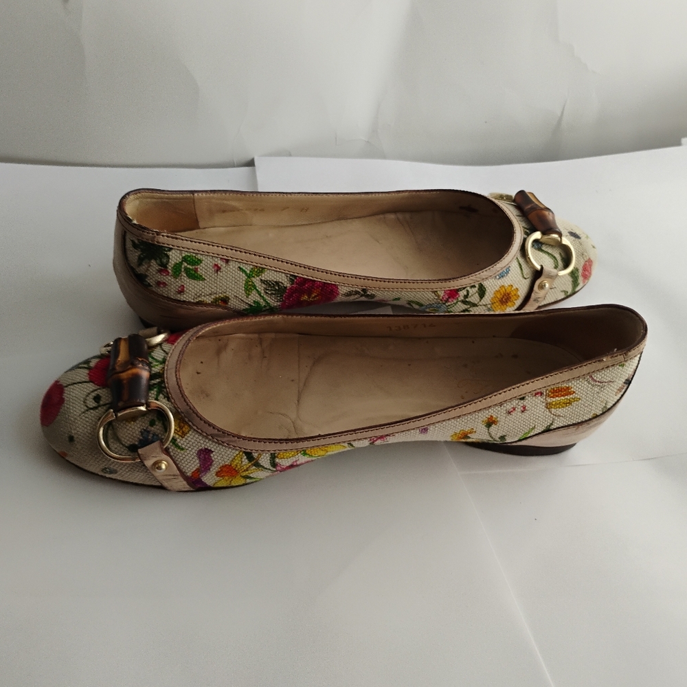 Gucci Floral Canvas Ballet Flats with Bamboo Horsebit - Cream, Red, Green, Brown - Picture 14 of 16